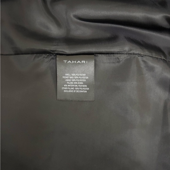 Tahari women’s down jacket with removable hood. Size XXS. Navy blue color. - Picture 8 of 8